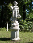 Dresden: Statue im Garten